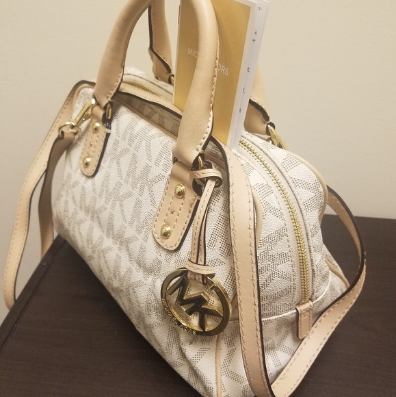 Michael Kors Logo Handbag - Picture 2 of 9
